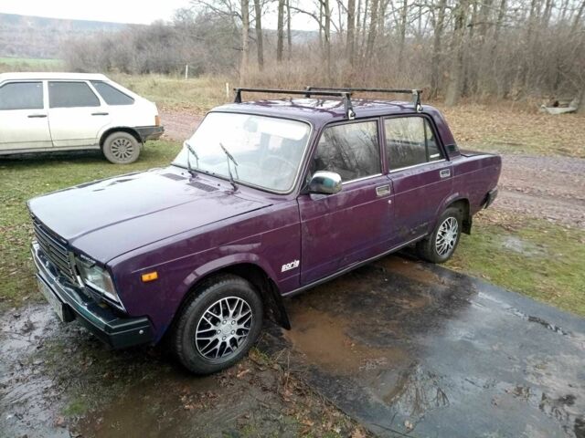 Фиолетовый ВАЗ 2107, объемом двигателя 1.5 л и пробегом 60 тыс. км за 591 $, фото 1 на Automoto.ua