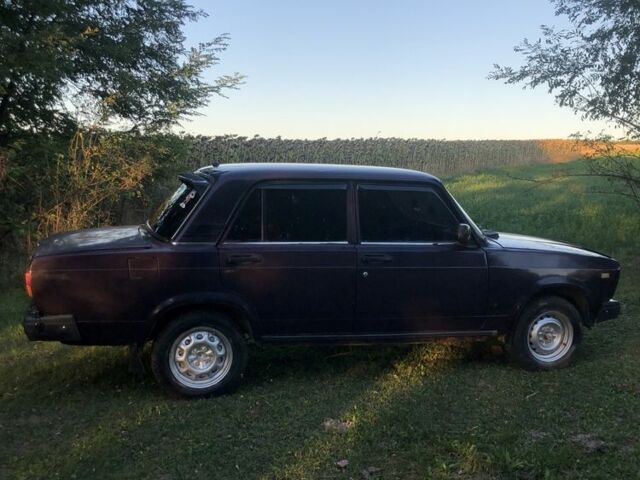 ВАЗ 2107 2005 в Жмеренке на Automoto.ua Фиолетовый ВАЗ 2107, объемом двигателя 0 л и пробегом 100 тыс. км за 788 $, фото 1 на Automoto.ua