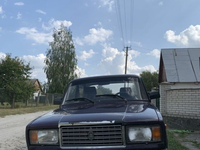 Фиолетовый ВАЗ 2107, объемом двигателя 1.5 л и пробегом 180 тыс. км за 950 $, фото 1 на Automoto.ua