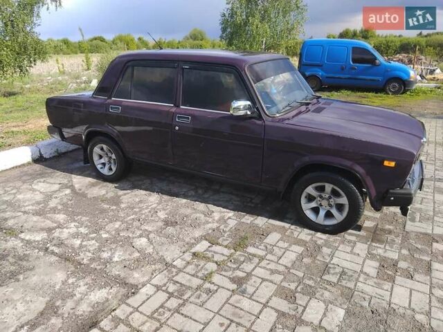 Фіолетовий ВАЗ 2107, об'ємом двигуна 1.5 л та пробігом 180 тис. км за 1150 $, фото 1 на Automoto.ua