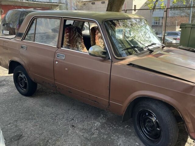 Коричневый ВАЗ 2107, объемом двигателя 1.5 л и пробегом 1000 тыс. км за 408 $, фото 1 на Automoto.ua