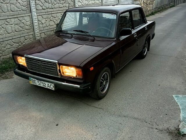 Коричневий ВАЗ 2107, об'ємом двигуна 1.5 л та пробігом 169 тис. км за 850 $, фото 1 на Automoto.ua