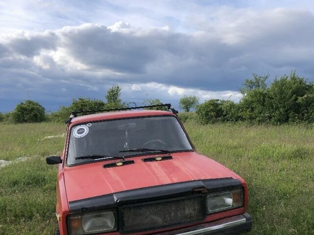 Красный ВАЗ 2107, объемом двигателя 1 л и пробегом 2 тыс. км за 18000 $, фото 1 на Automoto.ua