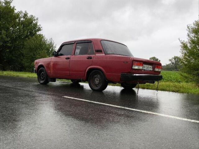ВАЗ 2107 1989 в Каменце-Подольском на Automoto.ua Красный ВАЗ 2107, объемом двигателя 1.5 л и пробегом 94 тыс. км за 321 $, фото 1 на Automoto.ua