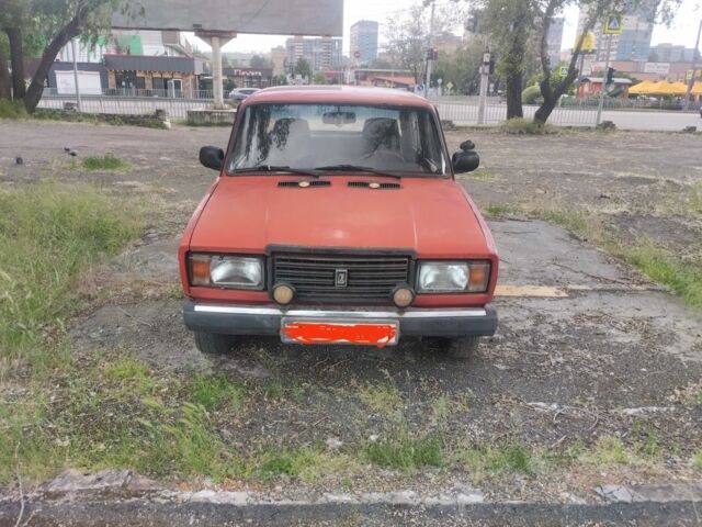 Красный ВАЗ 2107, объемом двигателя 0 л и пробегом 111 тыс. км за 408 $, фото 1 на Automoto.ua