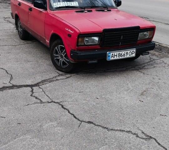 Красный ВАЗ 2107, объемом двигателя 1.5 л и пробегом 99 тыс. км за 484 $, фото 1 на Automoto.ua