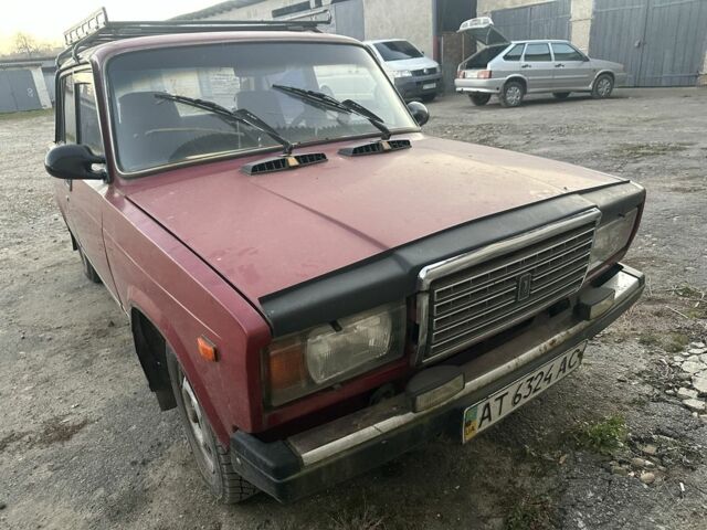 Красный ВАЗ 2107, объемом двигателя 2 л и пробегом 45 тыс. км за 1100 $, фото 1 на Automoto.ua