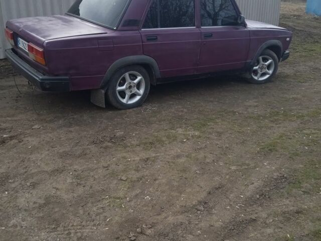 Красный ВАЗ 2107, объемом двигателя 1 л и пробегом 1 тыс. км за 713 $, фото 1 на Automoto.ua