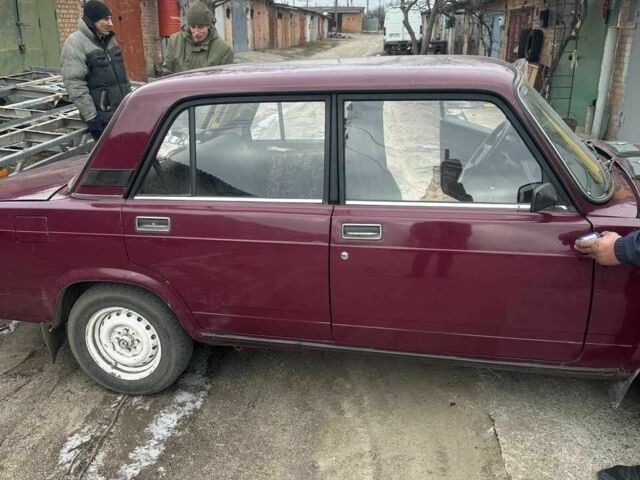 Красный ВАЗ 2107, объемом двигателя 0 л и пробегом 680 тыс. км за 1400 $, фото 1 на Automoto.ua