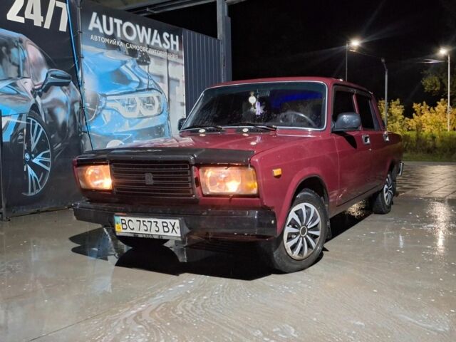Красный ВАЗ 2107, объемом двигателя 1.5 л и пробегом 10 тыс. км за 800 $, фото 1 на Automoto.ua