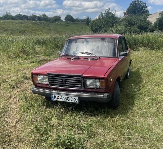Червоний ВАЗ 2107, об'ємом двигуна 1.5 л та пробігом 150 тис. км за 1001 $, фото 1 на Automoto.ua