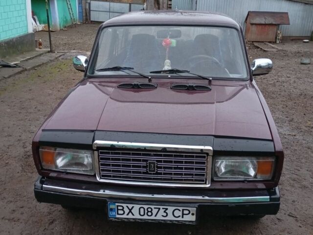 Красный ВАЗ 2107, объемом двигателя 1.5 л и пробегом 2 тыс. км за 1072 $, фото 1 на Automoto.ua