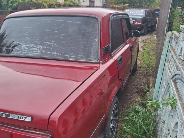 Червоний ВАЗ 2107, об'ємом двигуна 0 л та пробігом 300 тис. км за 1070 $, фото 1 на Automoto.ua