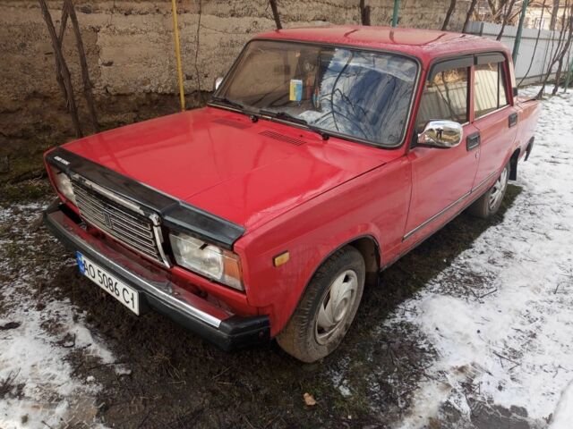 Красный ВАЗ 2107, объемом двигателя 1.6 л и пробегом 3 тыс. км за 567 $, фото 1 на Automoto.ua