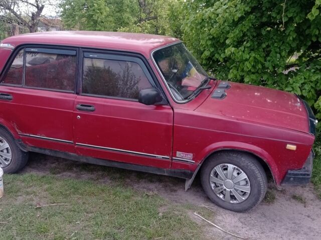 Красный ВАЗ 2107, объемом двигателя 0 л и пробегом 1 тыс. км за 936 $, фото 1 на Automoto.ua