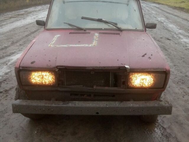 Красный ВАЗ 2107, объемом двигателя 1.6 л и пробегом 60 тыс. км за 595 $, фото 1 на Automoto.ua