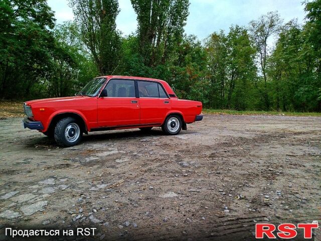 Червоний ВАЗ 2107, об'ємом двигуна 1.5 л та пробігом 129 тис. км за 1100 $, фото 1 на Automoto.ua