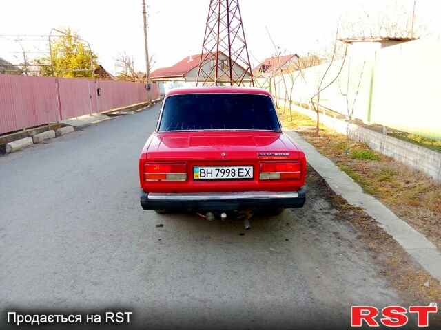 Красный ВАЗ 2107, объемом двигателя 1.5 л и пробегом 0 тыс. км за 895 $, фото 1 на Automoto.ua