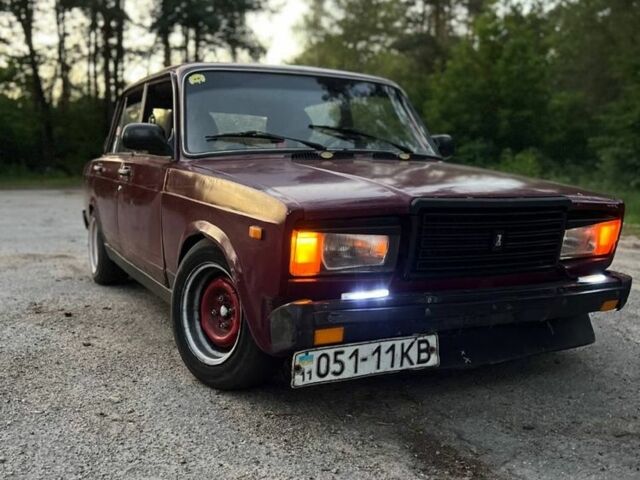 Червоний ВАЗ 2107, об'ємом двигуна 1.5 л та пробігом 33 тис. км за 900 $, фото 1 на Automoto.ua