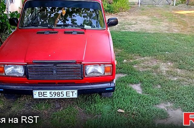 Красный ВАЗ 2107, объемом двигателя 1.5 л и пробегом 170 тыс. км за 515 $, фото 1 на Automoto.ua