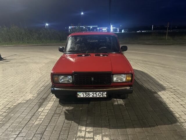 Красный ВАЗ 2107, объемом двигателя 1.5 л и пробегом 1 тыс. км за 1000 $, фото 1 на Automoto.ua
