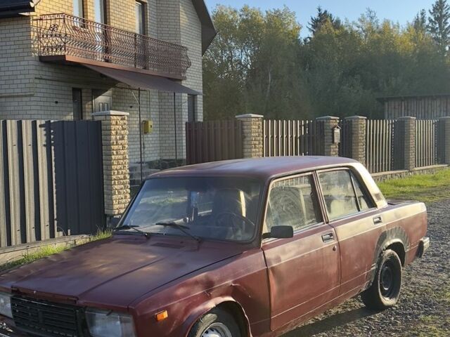 Красный ВАЗ 2107, объемом двигателя 1.6 л и пробегом 1000 тыс. км за 408 $, фото 1 на Automoto.ua