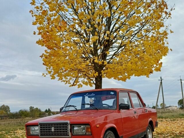 Красный ВАЗ 2107, объемом двигателя 0 л и пробегом 67 тыс. км за 850 $, фото 1 на Automoto.ua