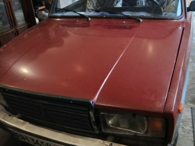 Красный ВАЗ 2107, объемом двигателя 1.6 л и пробегом 1 тыс. км за 600 $, фото 1 на Automoto.ua