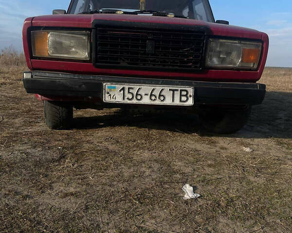 Красный ВАЗ 2107, объемом двигателя 1.5 л и пробегом 240 тыс. км за 400 $, фото 1 на Automoto.ua