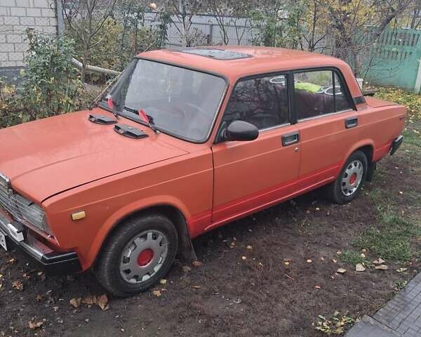 Красный ВАЗ 2107, объемом двигателя 1.45 л и пробегом 250 тыс. км за 1600 $, фото 1 на Automoto.ua