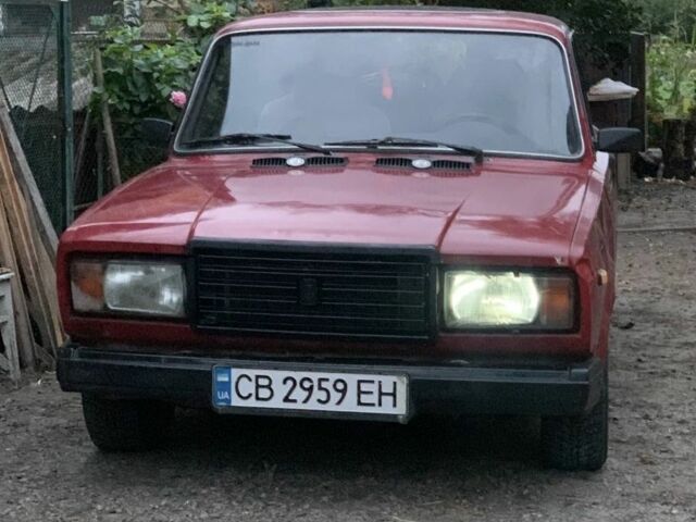 Красный ВАЗ 2107, объемом двигателя 1.5 л и пробегом 30 тыс. км за 500 $, фото 1 на Automoto.ua