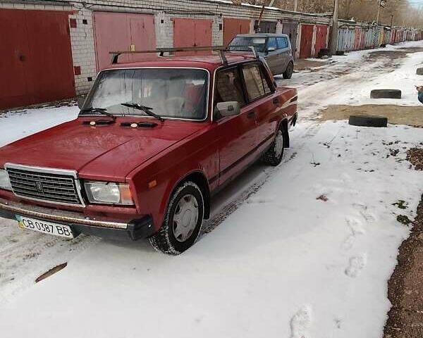 Красный ВАЗ 2107, объемом двигателя 1.5 л и пробегом 90 тыс. км за 1000 $, фото 1 на Automoto.ua