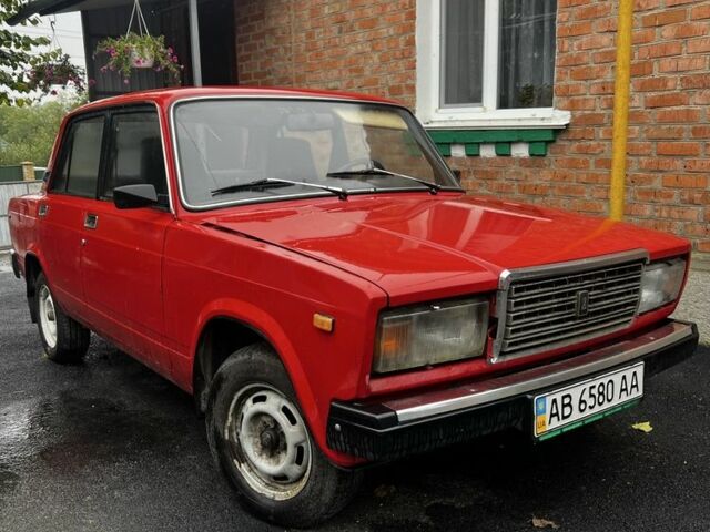 Красный ВАЗ 2107, объемом двигателя 1.5 л и пробегом 11 тыс. км за 1094 $, фото 1 на Automoto.ua