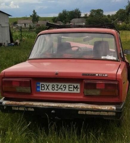 Красный ВАЗ 2107, объемом двигателя 1.5 л и пробегом 200 тыс. км за 250 $, фото 1 на Automoto.ua