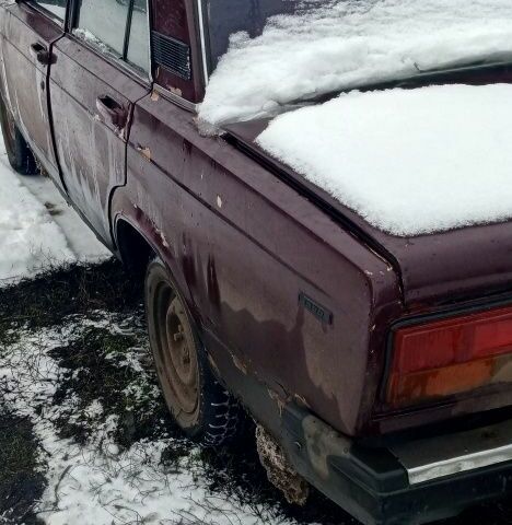 Красный ВАЗ 2107, объемом двигателя 0 л и пробегом 123 тыс. км за 315 $, фото 1 на Automoto.ua