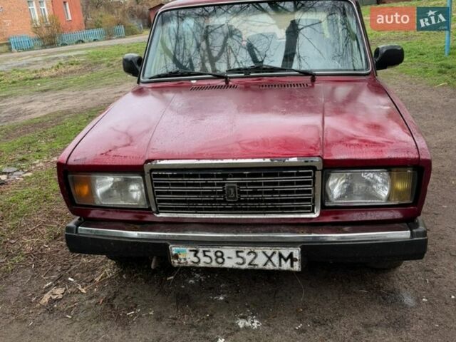 Красный ВАЗ 2107, объемом двигателя 1.5 л и пробегом 50 тыс. км за 524 $, фото 1 на Automoto.ua