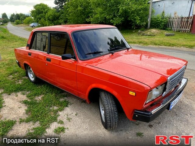 Красный ВАЗ 2107, объемом двигателя 1.5 л и пробегом 148 тыс. км за 900 $, фото 1 на Automoto.ua