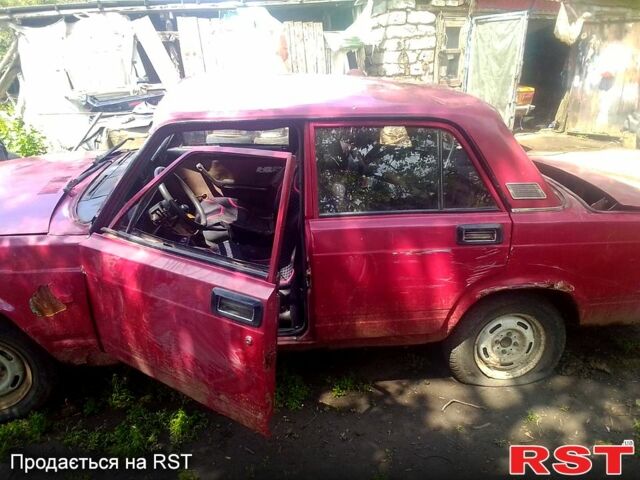Червоний ВАЗ 2107, об'ємом двигуна 1.5 л та пробігом 230 тис. км за 350 $, фото 1 на Automoto.ua