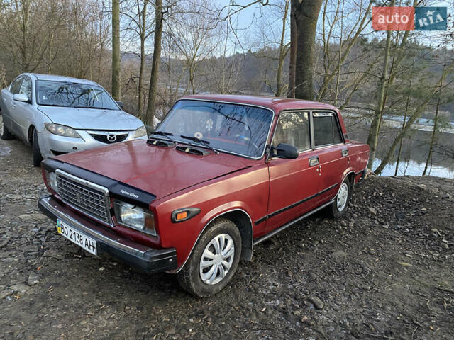 Красный ВАЗ 2107, объемом двигателя 1.6 л и пробегом 200 тыс. км за 700 $, фото 1 на Automoto.ua