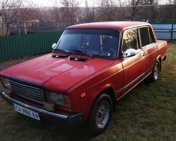 Красный ВАЗ 2107, объемом двигателя 1.5 л и пробегом 50 тыс. км за 772 $, фото 1 на Automoto.ua