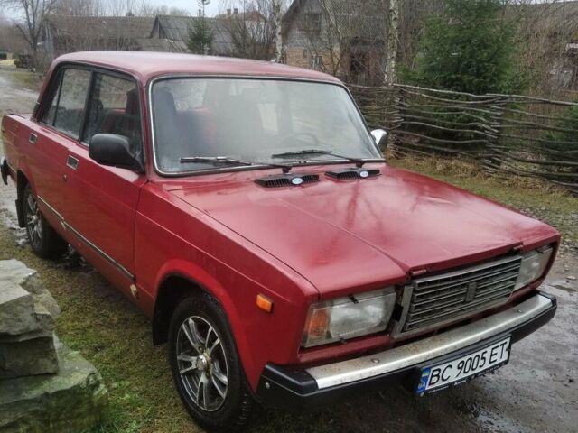 Красный ВАЗ 2107, объемом двигателя 1.3 л и пробегом 65 тыс. км за 1000 $, фото 1 на Automoto.ua