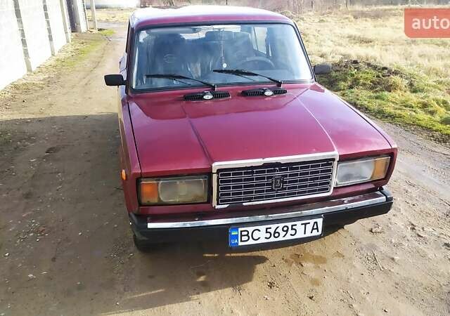 Красный ВАЗ 2107, объемом двигателя 1.5 л и пробегом 120 тыс. км за 850 $, фото 1 на Automoto.ua