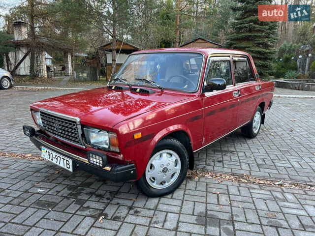 Красный ВАЗ 2107, объемом двигателя 1.5 л и пробегом 117 тыс. км за 1900 $, фото 1 на Automoto.ua