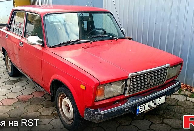 Красный ВАЗ 2107, объемом двигателя 1.3 л и пробегом 100 тыс. км за 520 $, фото 1 на Automoto.ua