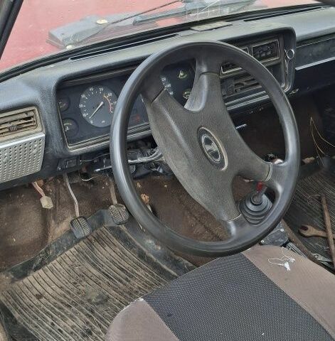 Красный ВАЗ 2107, объемом двигателя 0 л и пробегом 90 тыс. км за 500 $, фото 1 на Automoto.ua