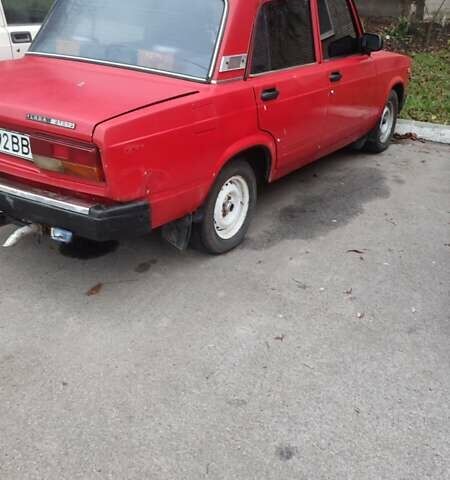 Красный ВАЗ 2107, объемом двигателя 0 л и пробегом 100 тыс. км за 707 $, фото 1 на Automoto.ua