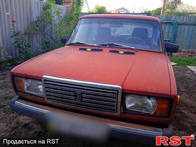 Красный ВАЗ 2107, объемом двигателя 1.5 л и пробегом 0 тыс. км за 350 $, фото 1 на Automoto.ua