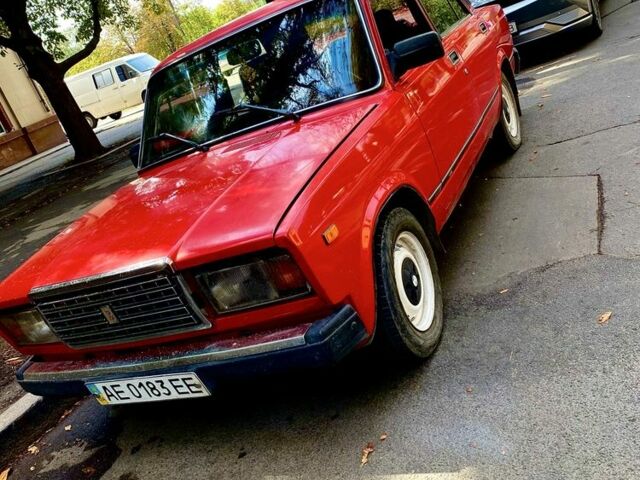 Красный ВАЗ 2107, объемом двигателя 1.3 л и пробегом 3 тыс. км за 851 $, фото 1 на Automoto.ua