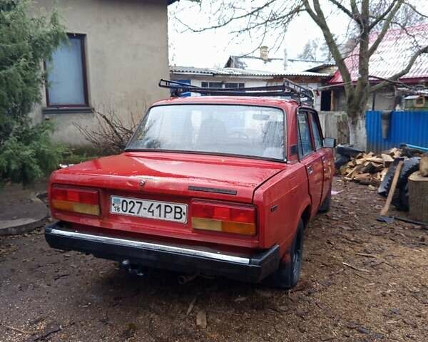 Красный ВАЗ 2107, объемом двигателя 1.45 л и пробегом 44 тыс. км за 944 $, фото 1 на Automoto.ua