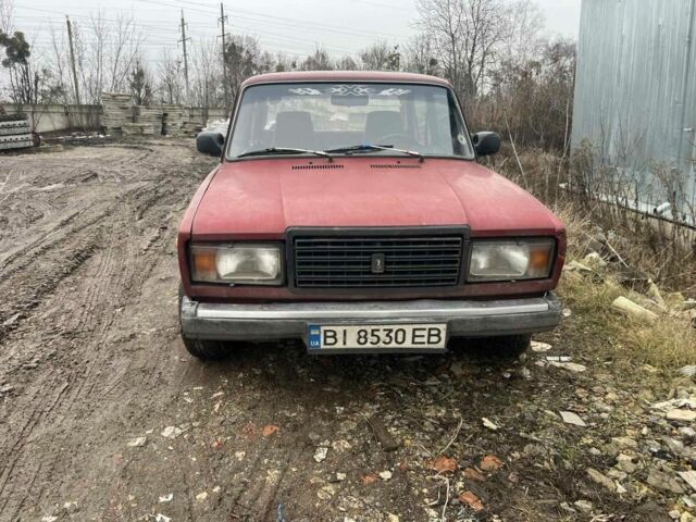 Красный ВАЗ 2107, объемом двигателя 1.5 л и пробегом 300 тыс. км за 593 $, фото 1 на Automoto.ua